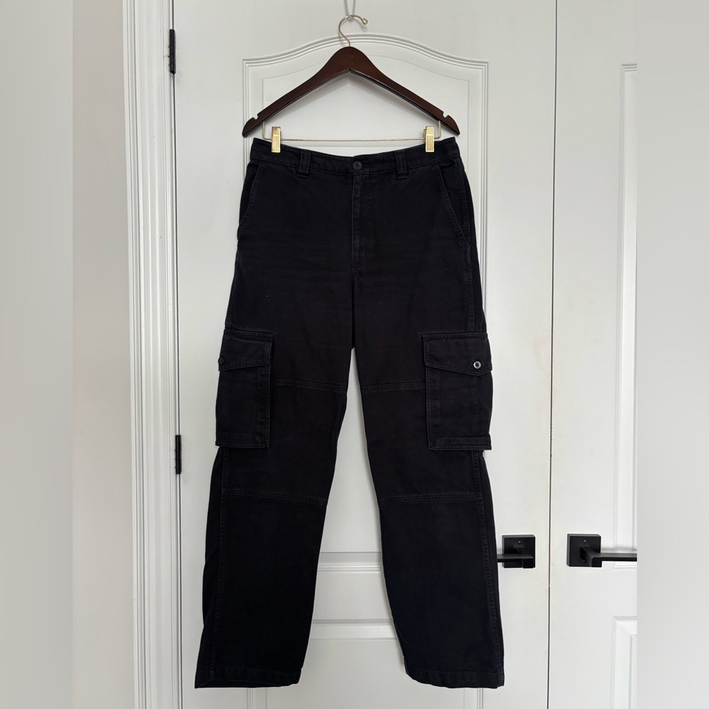 Aritzia- TNA Woman’s Black Cargo Pants